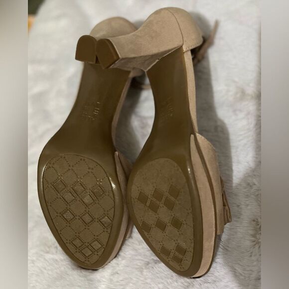 Naturalizer Carla Pink Buckle Sandals 3.5” Heels. Silver Buckle Size 10 NWOB - Picture 5 of 9